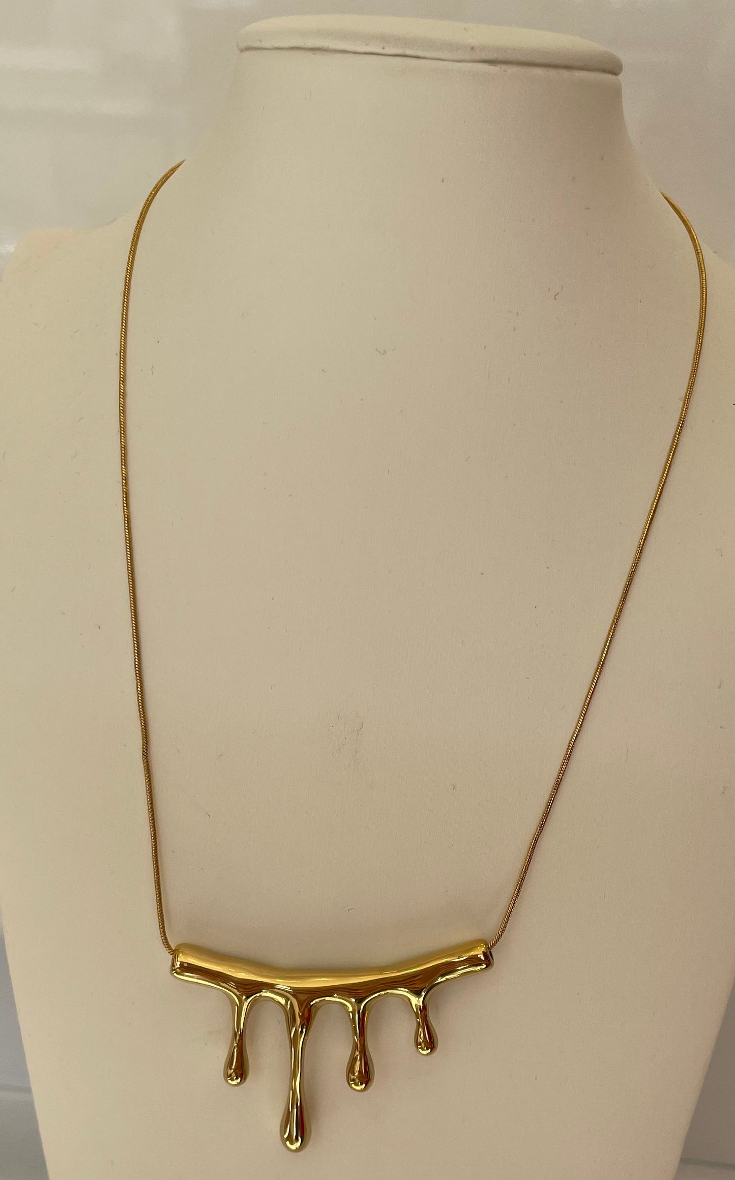 Ατσάλινο κολιέ