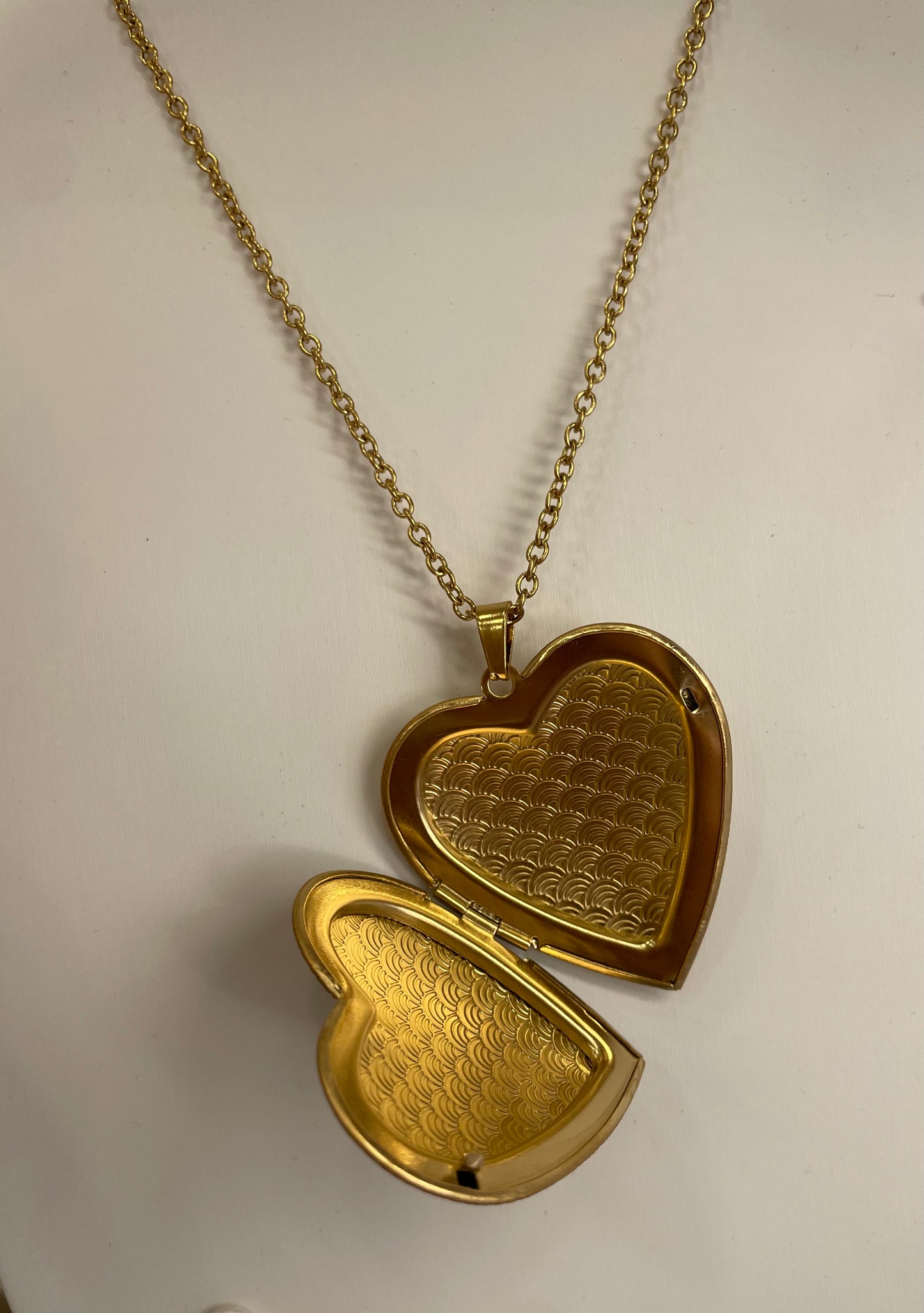 Ατσάλινο κολιέ !