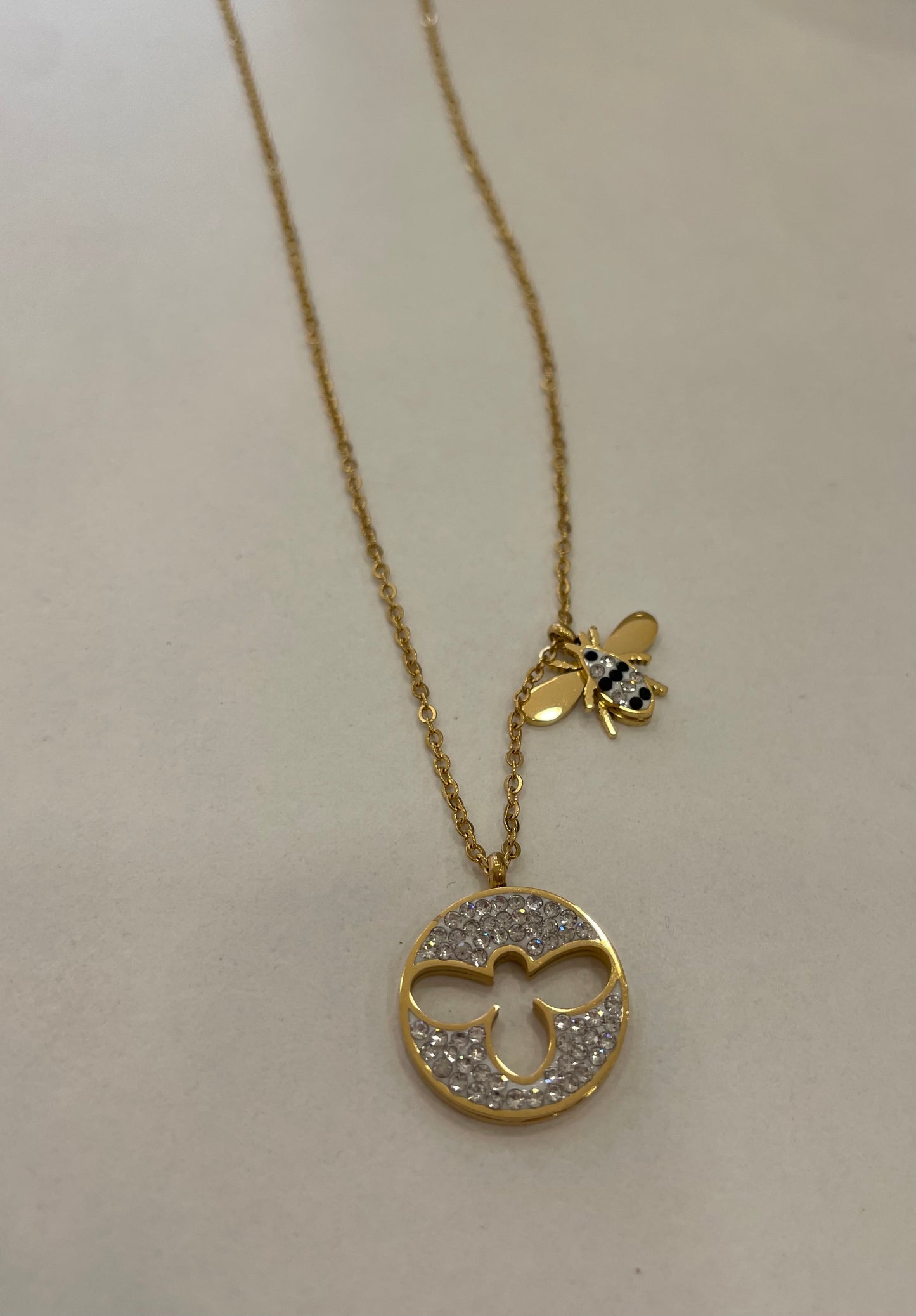 Ατσάλινο κολιέ!