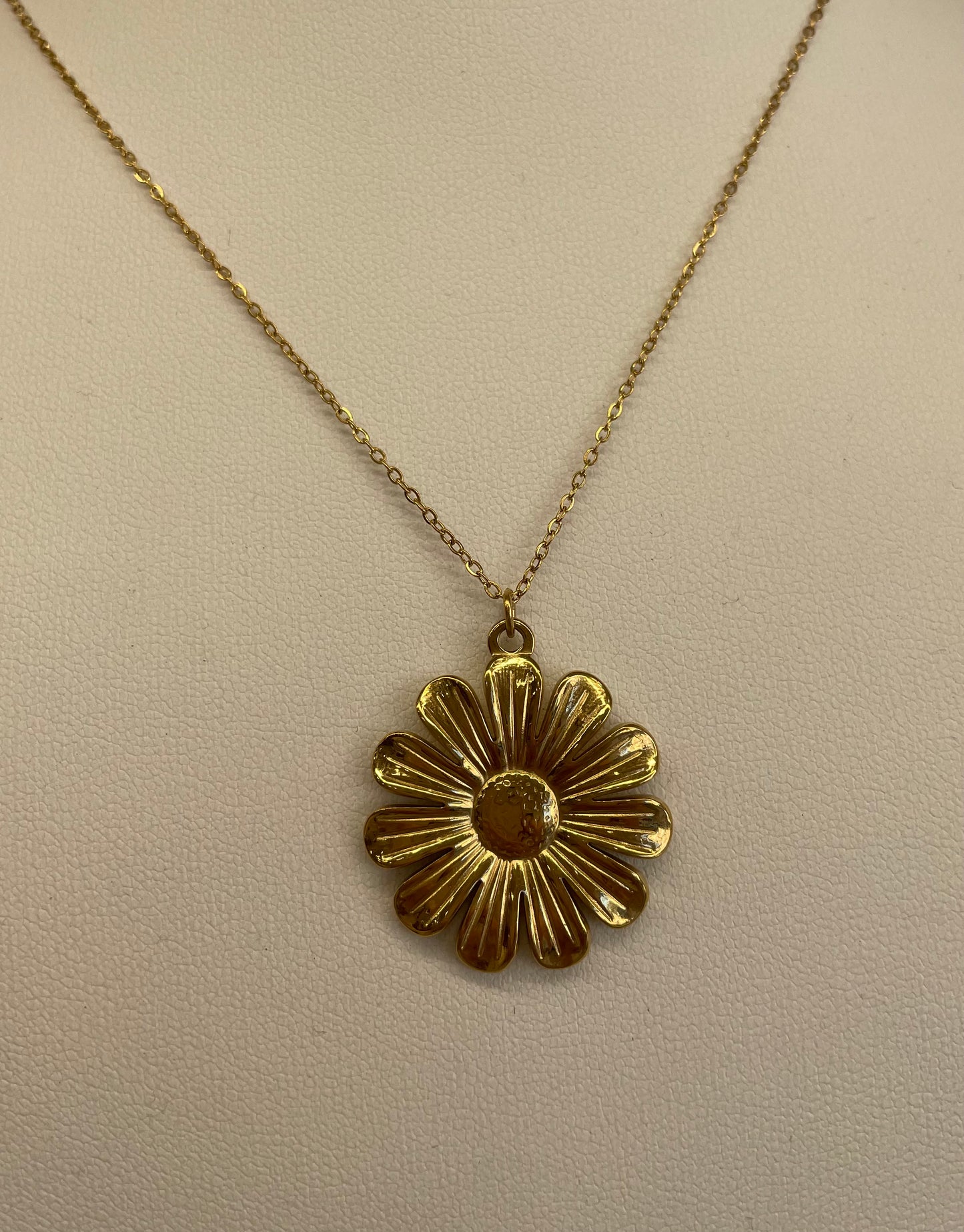 Ατσάλινο κολιέ !