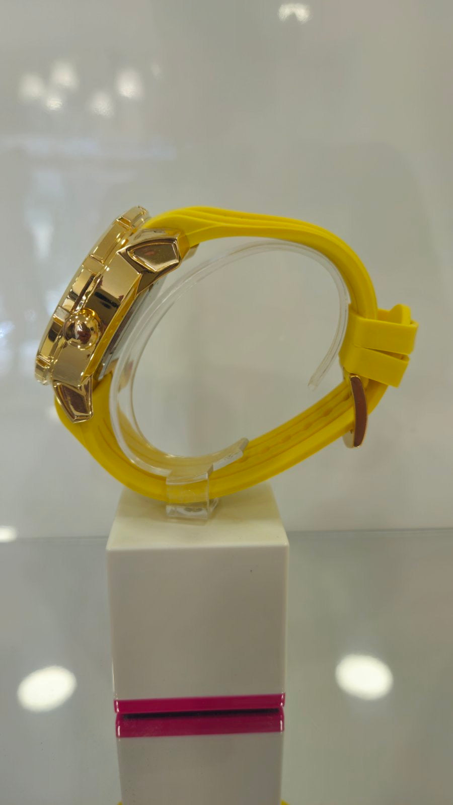 FERENDI Inspiration Yellow Rubber Strap